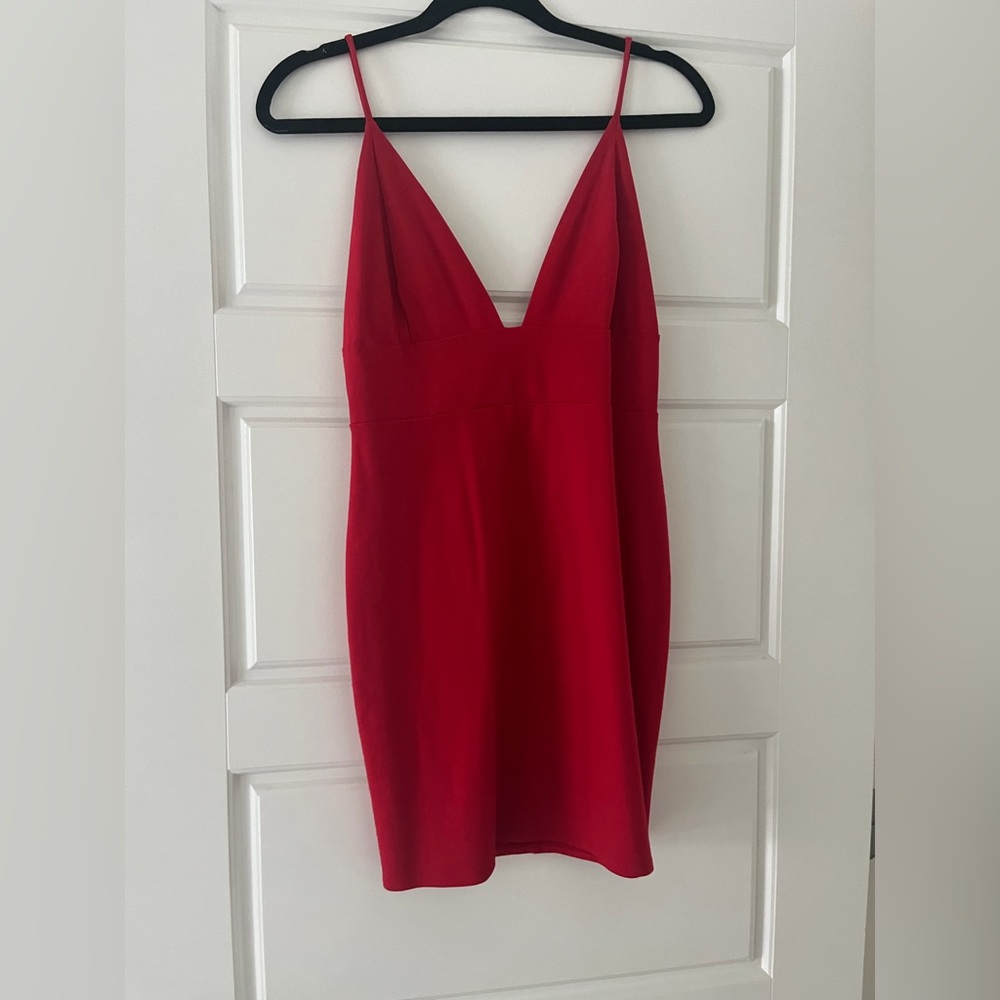 Blue Blush - Elegant Red V-Neck Mini Dress